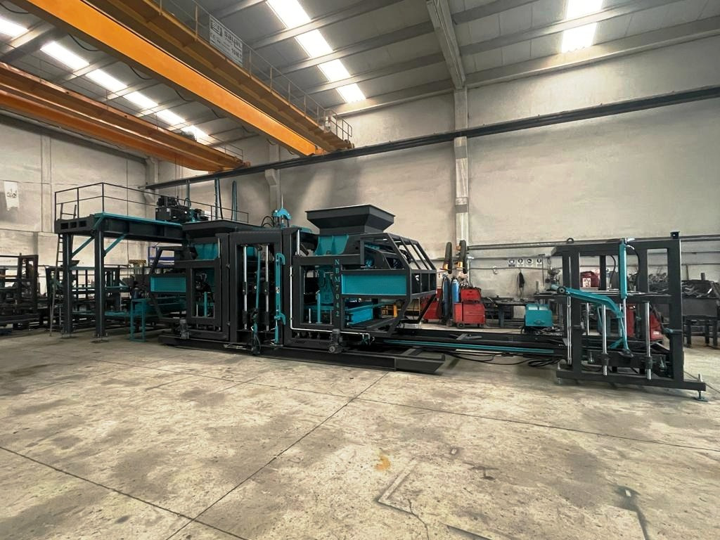 Constmach BS-25 Concrete Block Making Machine (Concrete Paving Machine) - Blokstensmaskine: billede 1 Constmach BS-25 Concrete Block Making Machine (Concrete Paving Machine) - Blokstensmaskine: billede 1