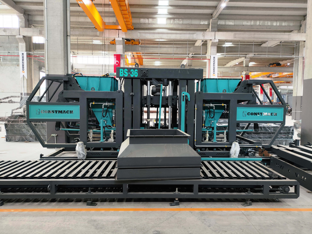 Constmach Machine de Fabrication de Blocs de Béton BS-25 (Machine de Pavage en Béton) - Blokstensmaskine: billede 1 Constmach Machine de Fabrication de Blocs de Béton BS-25 (Machine de Pavage en Béton) - Blokstensmaskine: billede 1