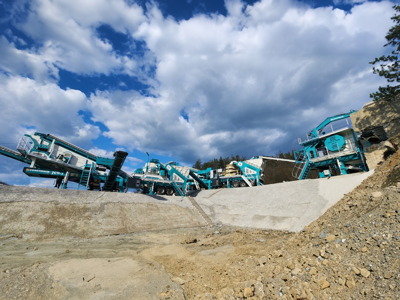 Constmach Station Mobile De Concassage À Percussion D'une Capacité De Production De 300 Tonnes - Mobil knuser: billede 3 Constmach Station Mobile De Concassage À Percussion D'une Capacité De Production De 300 Tonnes - Mobil knuser: billede 3