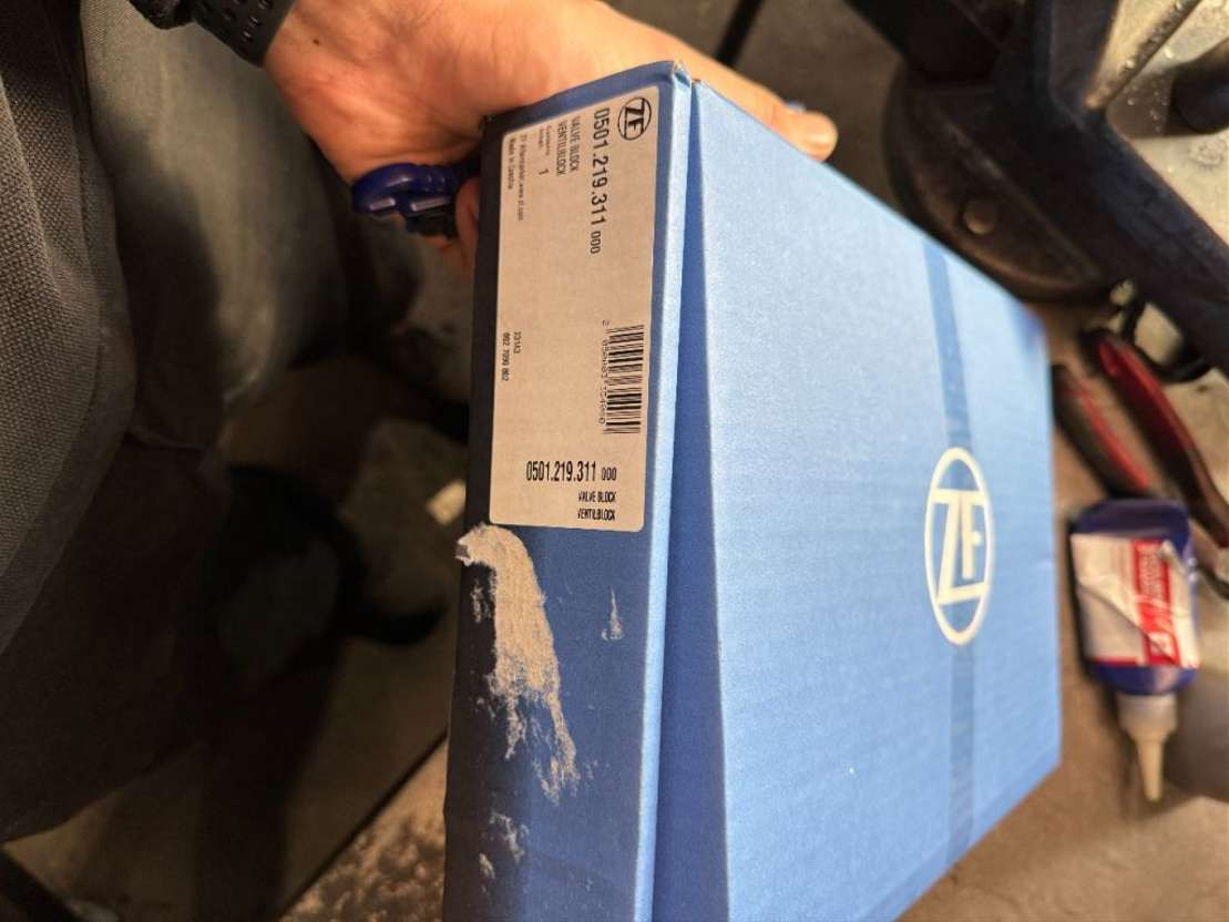 ZF Ventilblock fr 16S Getriebe MAN Iveco - Ventil for Lastbil: billede 1 ZF Ventilblock fr 16S Getriebe MAN Iveco - Ventil for Lastbil: billede 1