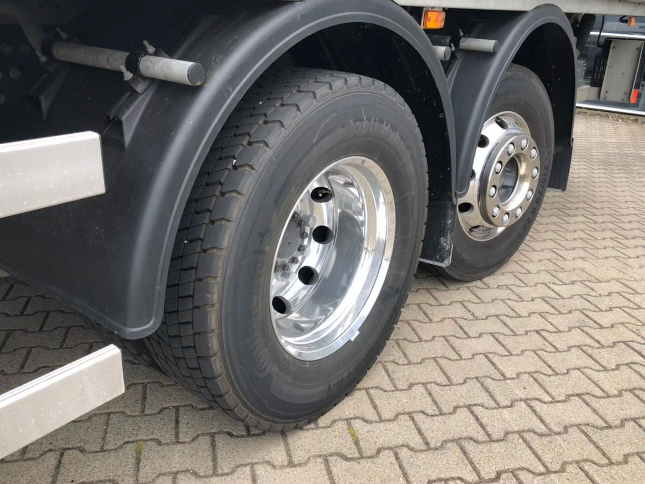 Volvo FE 350 6x2 Lenkachse*ALU*LBW*EDSCHA - Lastbil med presenning: billede 5 Volvo FE 350 6x2 Lenkachse*ALU*LBW*EDSCHA - Lastbil med presenning: billede 5