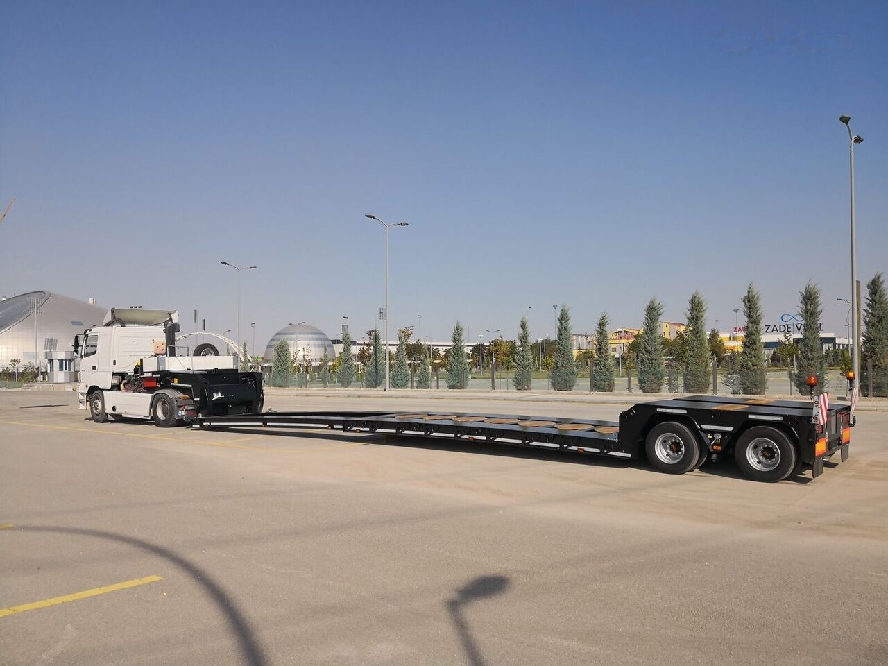 Özgül 2 AXLE LOW LOADER SEMI TRAILER - Nedbygget platform sættevogn: billede 3 Özgül 2 AXLE LOW LOADER SEMI TRAILER - Nedbygget platform sættevogn: billede 3