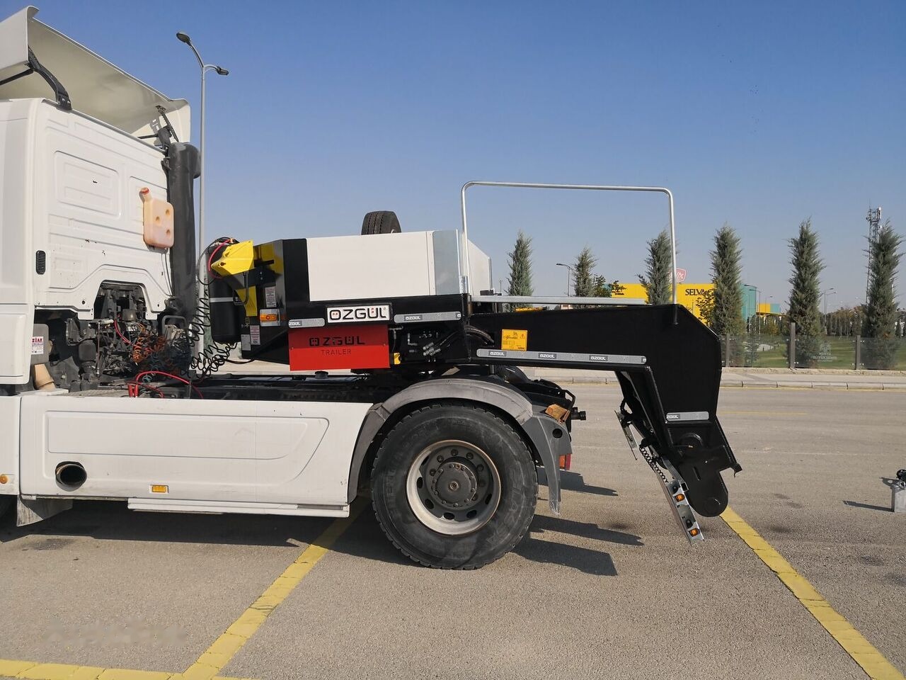 Özgül 2 AXLE LOW LOADER SEMI TRAILER - Nedbygget platform sættevogn: billede 5 Özgül 2 AXLE LOW LOADER SEMI TRAILER - Nedbygget platform sættevogn: billede 5