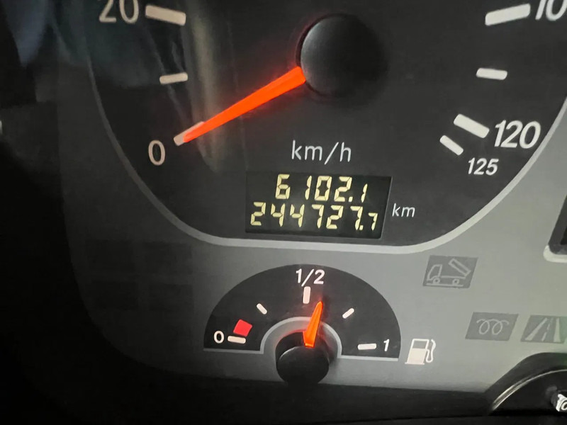 Trækker Mercedes-Benz Actros 4460 SLT 8x8 Actros 4460 8x8 SLT: billede 19