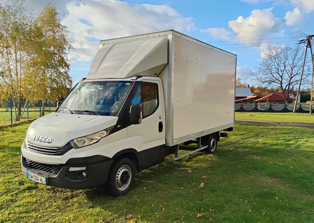 Iveco Daily 35S16 - Varebil med kasse: billede 2 Iveco Daily 35S16 - Varebil med kasse: billede 2