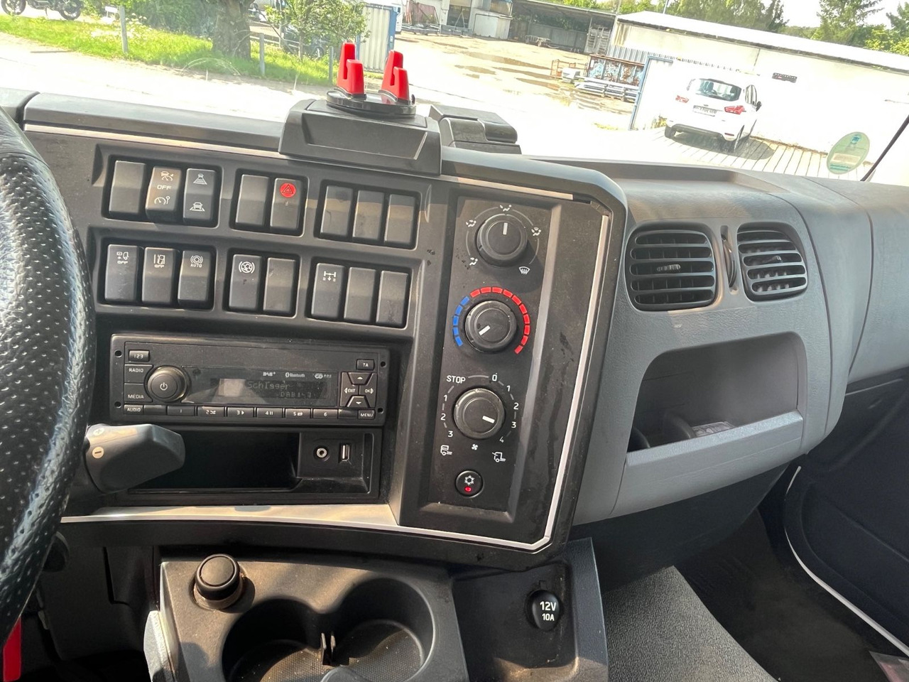 Varebil med kasse Renault D7.5 210 Kofferaufbau mit LBW: billede 10 Varebil med kasse Renault D7.5 210 Kofferaufbau mit LBW: billede 10