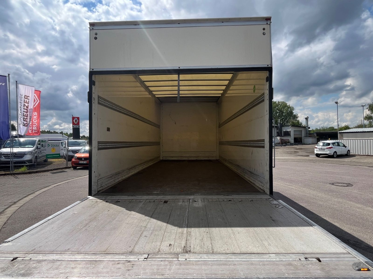 Varebil med kasse Renault D7.5 210 Kofferaufbau mit LBW: billede 13 Varebil med kasse Renault D7.5 210 Kofferaufbau mit LBW: billede 13