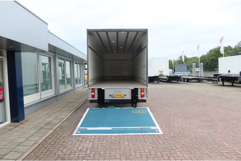 Mercedes-Benz Antos 1924 LL Bakwagen + laadklep 2500 kg - Lastbil varevogn: billede 4 Mercedes-Benz Antos 1924 LL Bakwagen + laadklep 2500 kg - Lastbil varevogn: billede 4