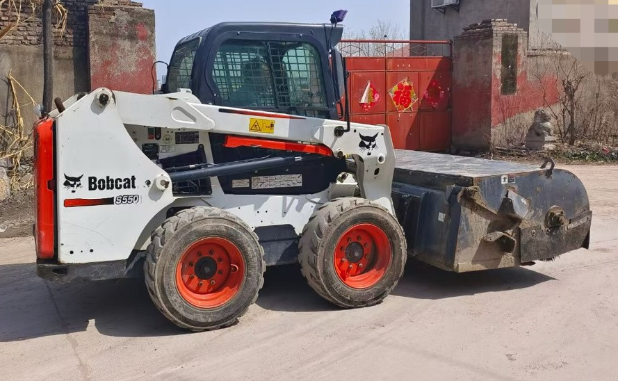 BOBCAT S550 - Skridstyret minilæsser: billede 2 BOBCAT S550 - Skridstyret minilæsser: billede 2