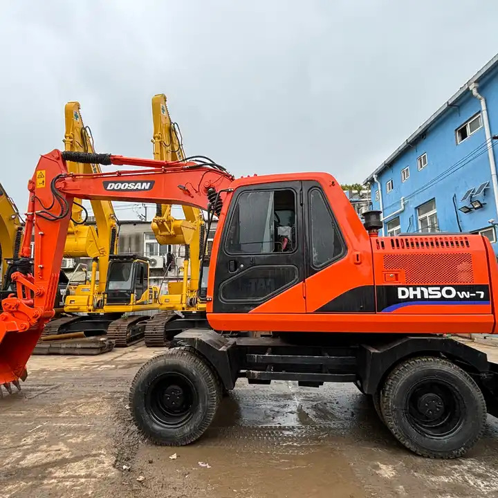 15ton Used Wheel Excavator Doosan Dh150w-7 Made In Korea For Sale With Original Good Running Condition In Shanghai - Hjulgravemaskine: billede 1 15ton Used Wheel Excavator Doosan Dh150w-7 Made In Korea For Sale With Original Good Running Condition In Shanghai - Hjulgravemaskine: billede 1