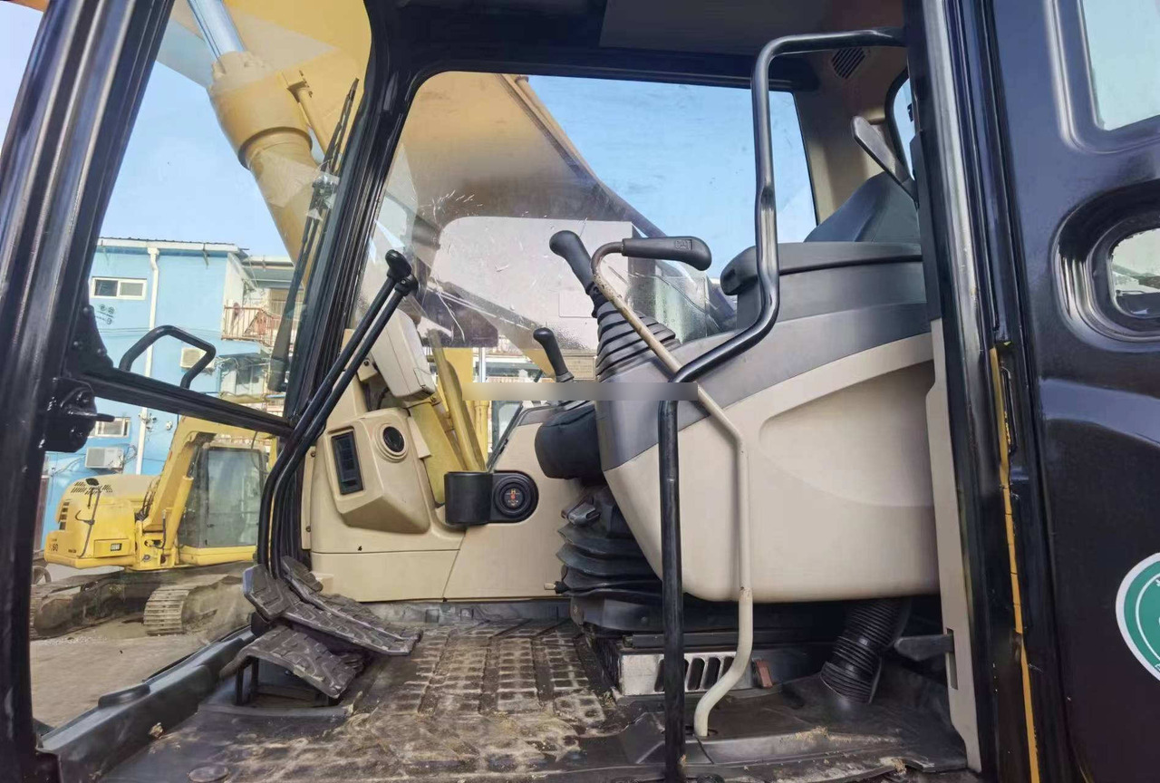 Excellent Condition Used Japan Original Caterpillar Cat 330CL Excavator for Sale - Bæltegravemaskine: billede 4 Excellent Condition Used Japan Original Caterpillar Cat 330CL Excavator for Sale - Bæltegravemaskine: billede 4