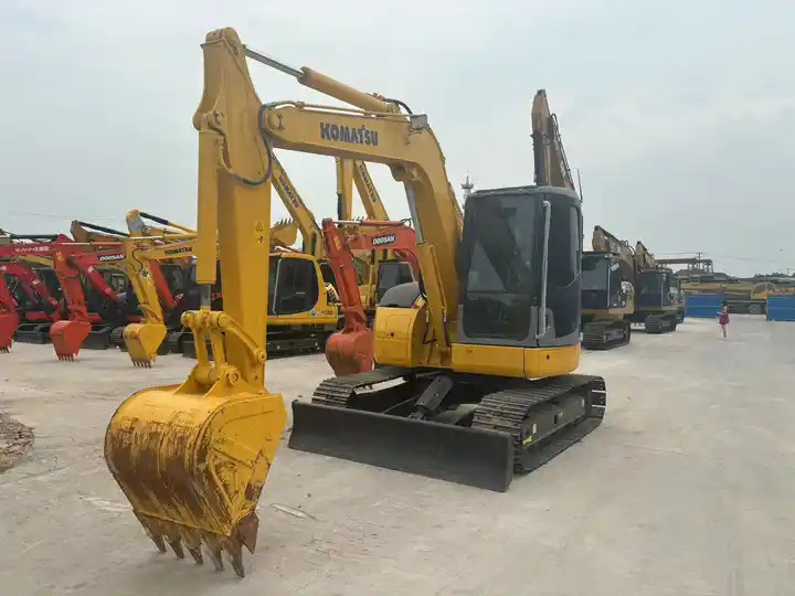 Japan Surplus Backhoe Excavator Komatsu Pc78us Pc60 Tracked Excavator With Blade Dozer For The Philippines In Shanghai - Bæltegravemaskine: billede 3 Japan Surplus Backhoe Excavator Komatsu Pc78us Pc60 Tracked Excavator With Blade Dozer For The Philippines In Shanghai - Bæltegravemaskine: billede 3