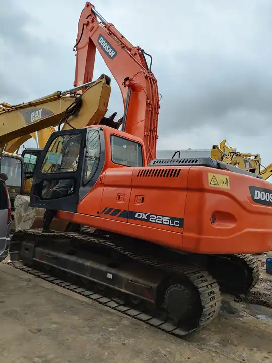 Korea Used Excavator 20ton Doosan Dx225 Dx220 Dx200 Hydraulic Crawler Second Hand Doosan 20ton 22ton Excavator - Gravemaskine: billede 3 Korea Used Excavator 20ton Doosan Dx225 Dx220 Dx200 Hydraulic Crawler Second Hand Doosan 20ton 22ton Excavator - Gravemaskine: billede 3