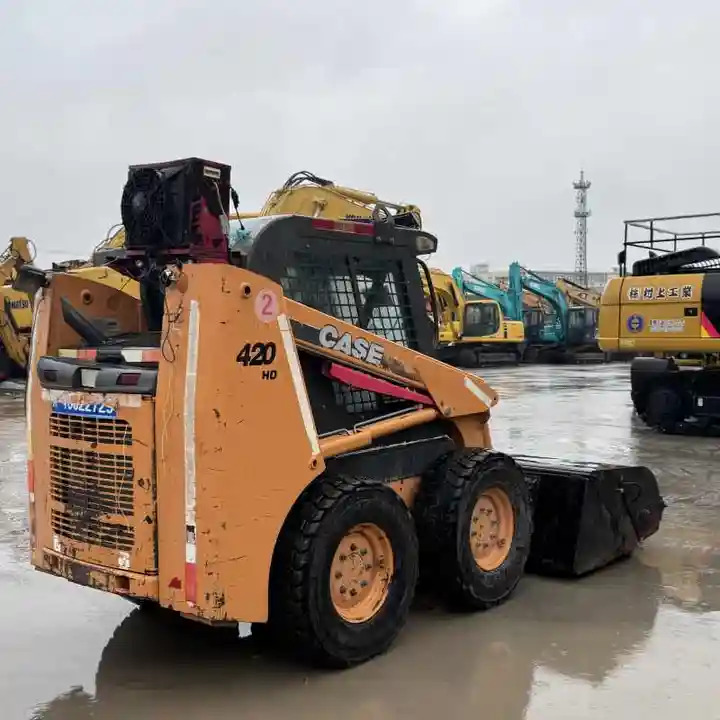 Original Second hand CASE skid steer loader 420 for sale compact skid steers loaders 440 430 420 in stock - Skridstyret minilæsser: billede 5 Original Second hand CASE skid steer loader 420 for sale compact skid steers loaders 440 430 420 in stock - Skridstyret minilæsser: billede 5
