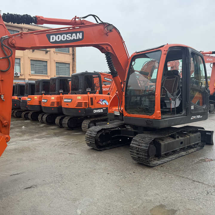 Used Excavator Doosan Dx75-9C Excavators Earth-moving Machinery Doosan Dx60 Dx80 Dx75-9c Dx225 Dh55 Dx60-9c for Sale - Bæltegravemaskine: billede 1 Used Excavator Doosan Dx75-9C Excavators Earth-moving Machinery Doosan Dx60 Dx80 Dx75-9c Dx225 Dh55 Dx60-9c for Sale - Bæltegravemaskine: billede 1