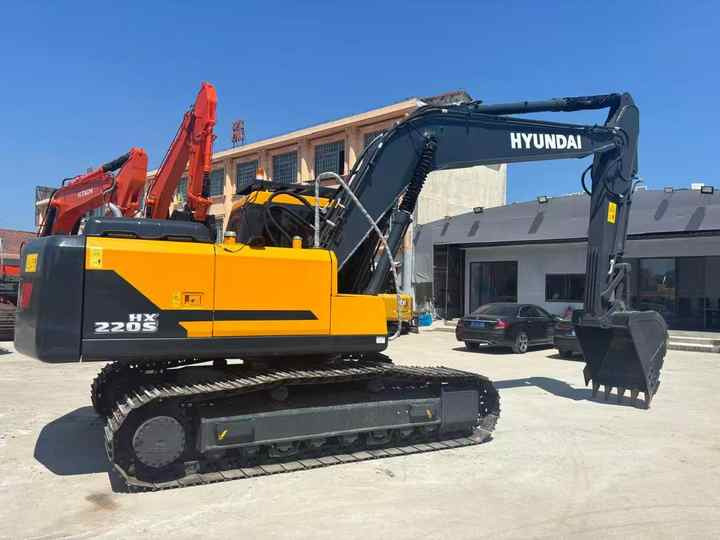 Used Korea Hyundai 220LC-9 22TON of Excavators in Good Condition Low Price Second-hand - Gravemaskine: billede 5 Used Korea Hyundai 220LC-9 22TON of Excavators in Good Condition Low Price Second-hand - Gravemaskine: billede 5