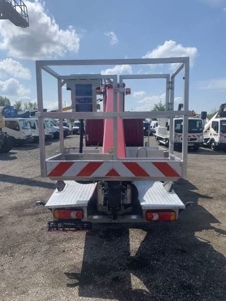 Lastbil med mandskabslift Nissan Cabstar Palfinger P260B - 25,6 m - 230 kg: billede 8