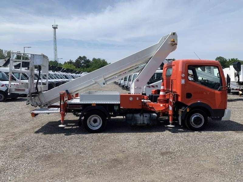 Nissan Cabstar Ruthmann-Steiger TB220 - 22,1m - 200 kg - Lastbil med mandskabslift: billede 3 Nissan Cabstar Ruthmann-Steiger TB220 - 22,1m - 200 kg - Lastbil med mandskabslift: billede 3