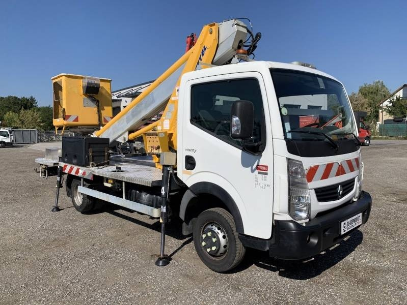 Renault Maxity Multitel MT202DS - 20m - 200 kg - Lastbil med mandskabslift: billede 1 Renault Maxity Multitel MT202DS - 20m - 200 kg - Lastbil med mandskabslift: billede 1