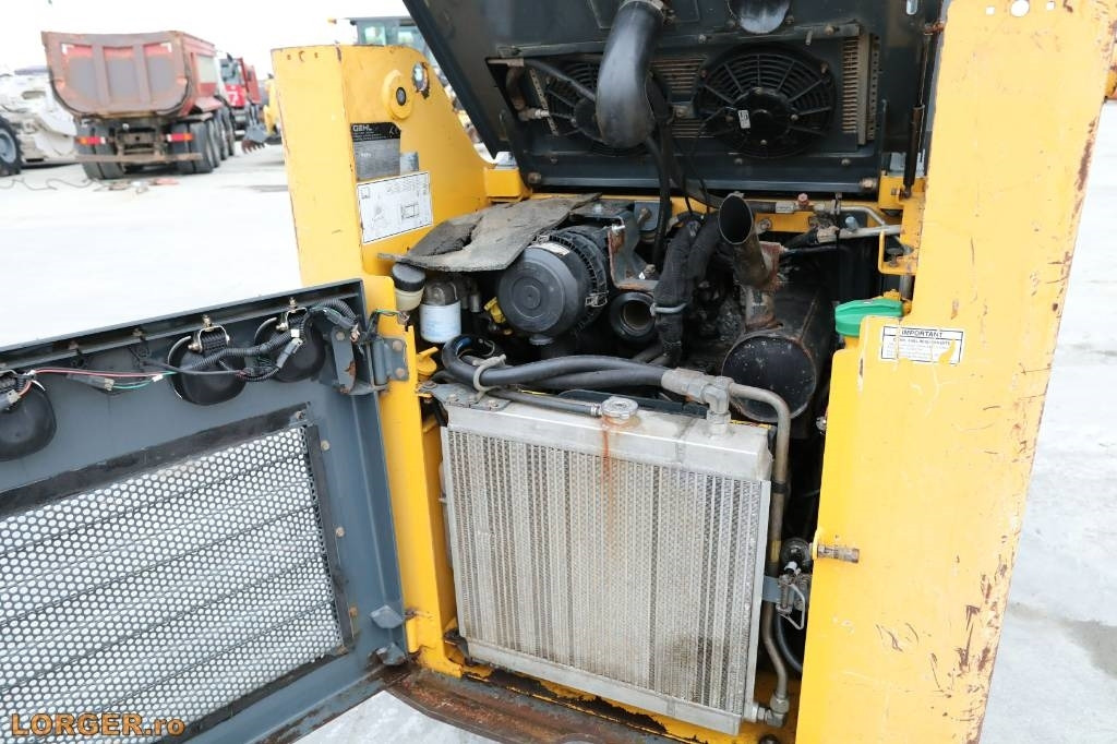 Skridstyret minilæsser Gehl R 135: billede 7