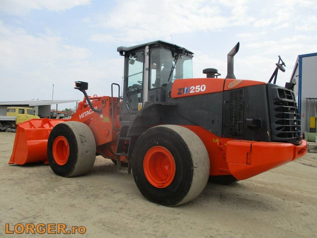Hitachi ZW 250 - Gummihjulslæsser: billede 2 Hitachi ZW 250 - Gummihjulslæsser: billede 2