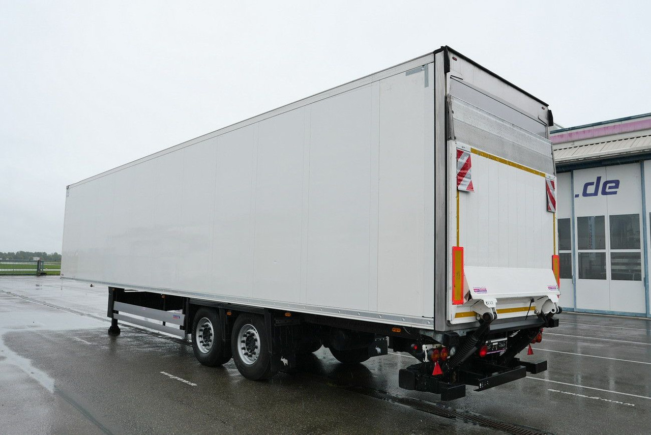 Schmitz Cargobull SKO 18 /LBW BÄR 2500 kg / CARRIER 1550 / LIFT - Varevogn sættevogn: billede 1 Schmitz Cargobull SKO 18 /LBW BÄR 2500 kg / CARRIER 1550 / LIFT - Varevogn sættevogn: billede 1