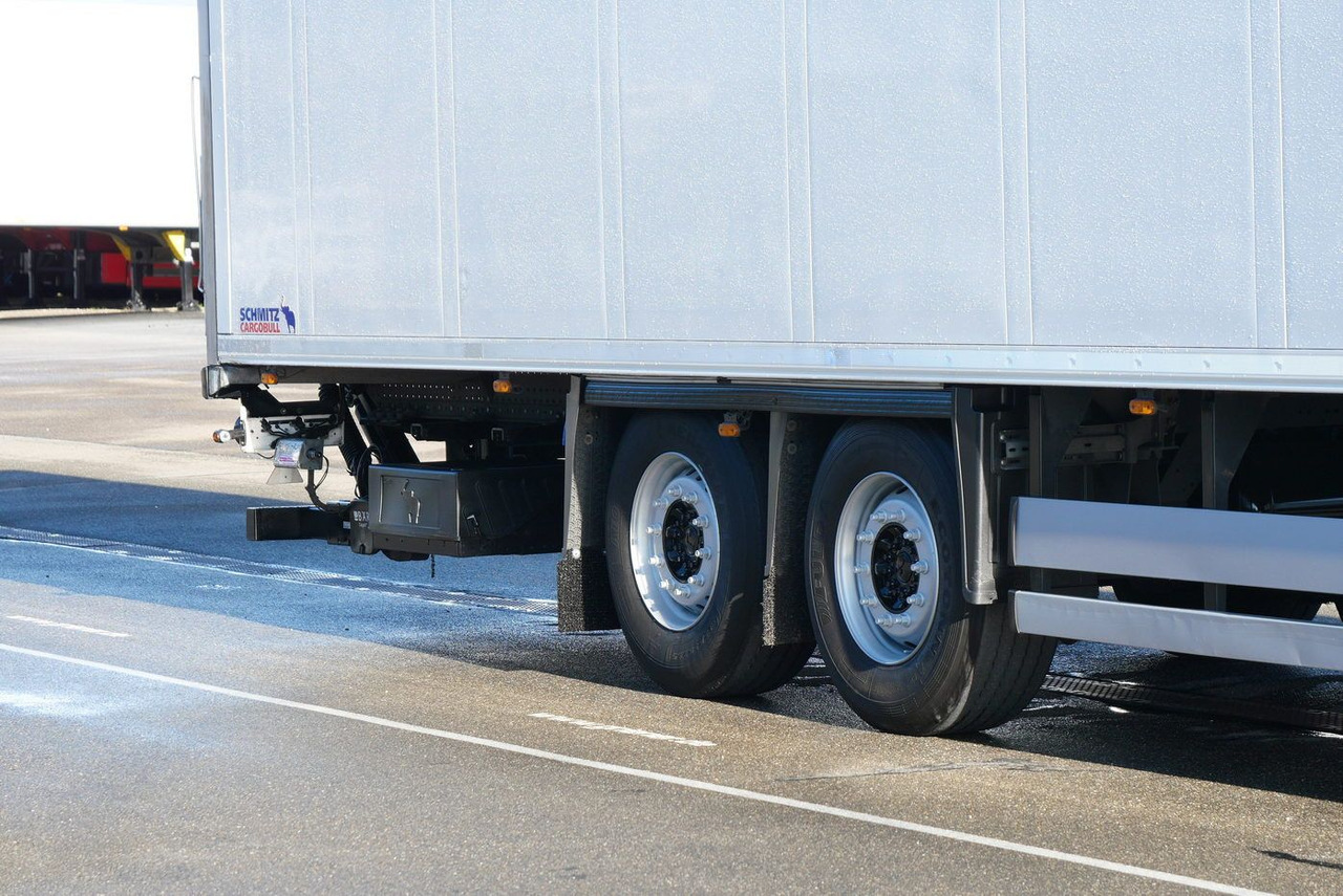 Schmitz Cargobull SKO 18 /LBW BÄR 2500 kg / CARRIER 1550 / ROLLTOR - Varevogn sættevogn: billede 5 Schmitz Cargobull SKO 18 /LBW BÄR 2500 kg / CARRIER 1550 / ROLLTOR - Varevogn sættevogn: billede 5