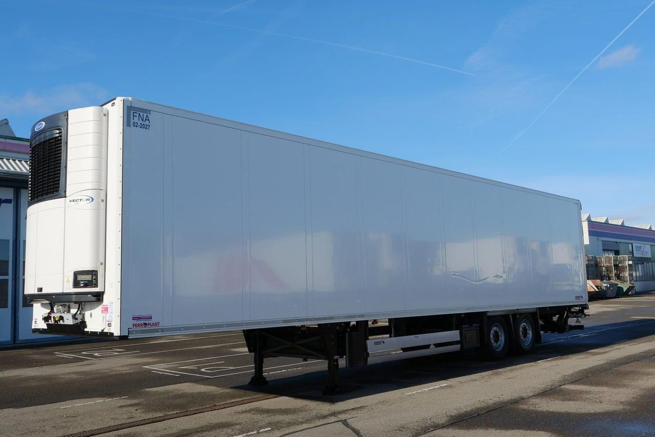 Schmitz Cargobull SKO 18 /LBW BÄR 2500 kg / CARRIER 1550 / ROLLTOR - Varevogn sættevogn: billede 3 Schmitz Cargobull SKO 18 /LBW BÄR 2500 kg / CARRIER 1550 / ROLLTOR - Varevogn sættevogn: billede 3