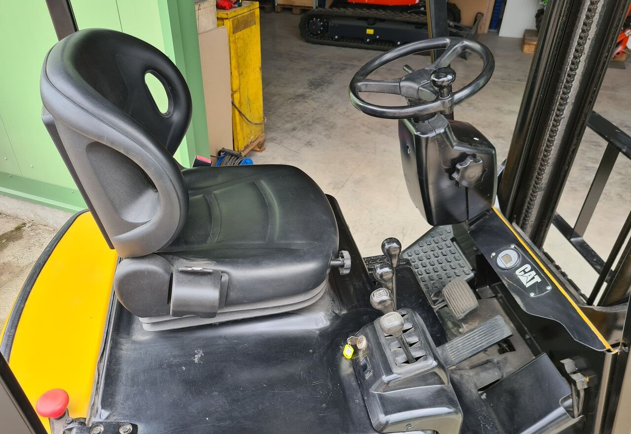 Caterpillar 15 - Gaffeltruck: billede 4 Caterpillar 15 - Gaffeltruck: billede 4