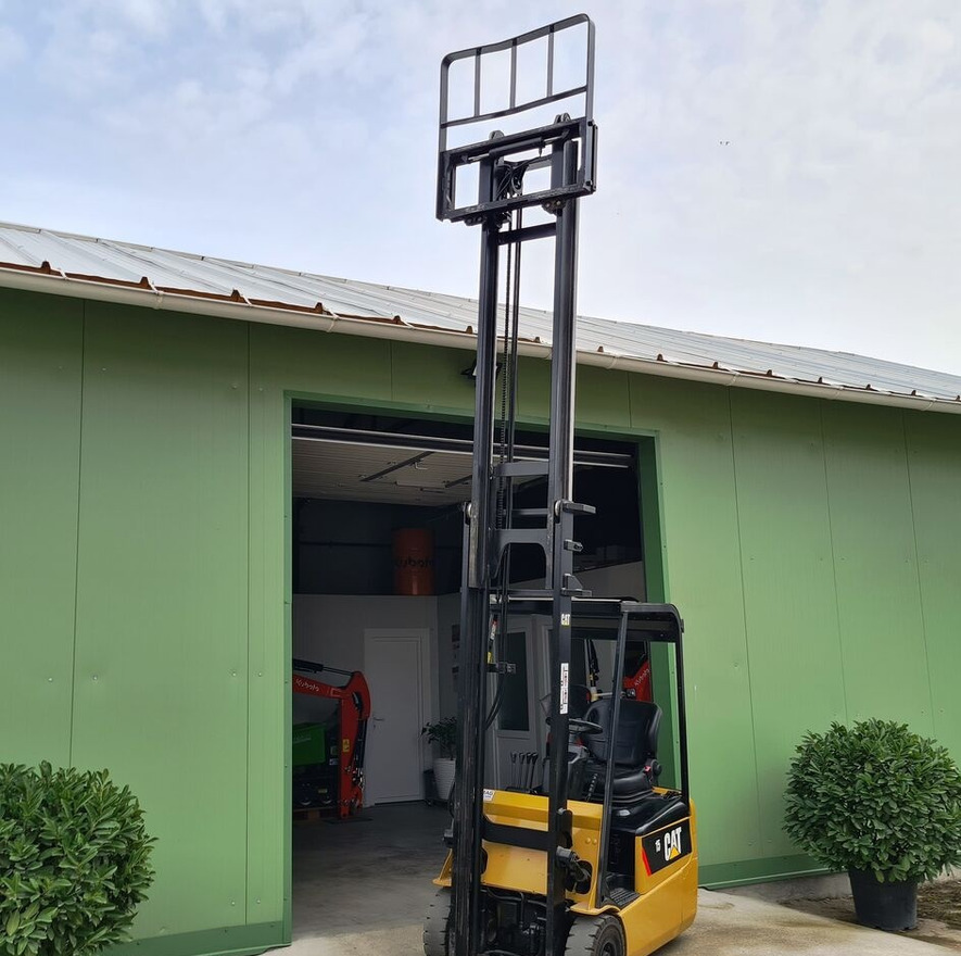 Caterpillar 15 - Gaffeltruck: billede 2 Caterpillar 15 - Gaffeltruck: billede 2
