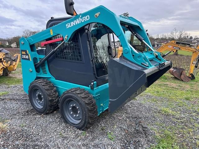 SUNWARD SWL2830 SUNWARD /BOBCAT - Skridstyret minilæsser: billede 2 SUNWARD SWL2830 SUNWARD /BOBCAT - Skridstyret minilæsser: billede 2