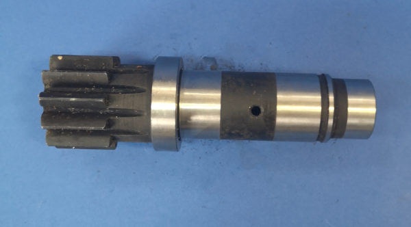 010200A Yanmar B12 / 14/17 / YB121 Swing Motor Shaft - Svingmotor for Entreprenørmaskin: billede 2 010200A Yanmar B12 / 14/17 / YB121 Swing Motor Shaft - Svingmotor for Entreprenørmaskin: billede 2