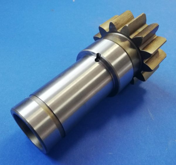 010440A Yanmar YB151U Swing Motor Shaft - Svingmotor for Entreprenørmaskin: billede 2 010440A Yanmar YB151U Swing Motor Shaft - Svingmotor for Entreprenørmaskin: billede 2