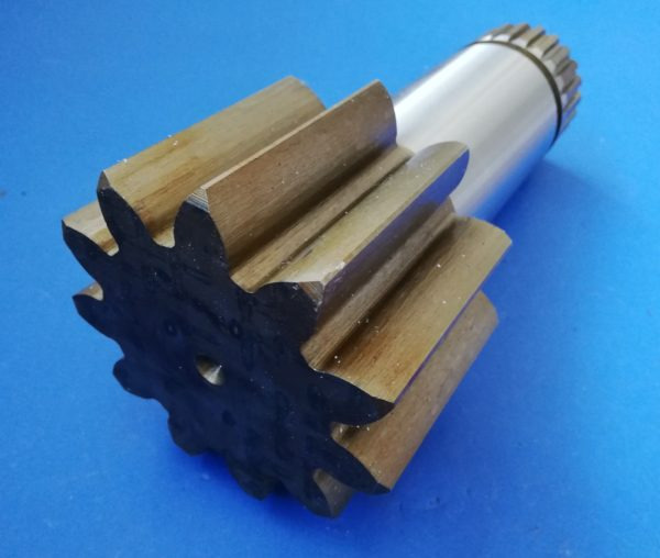 010450A Yanmar VIO 75 Schwenkmotorwelle - Svingmotor for Entreprenørmaskin: billede 1 010450A Yanmar VIO 75 Schwenkmotorwelle - Svingmotor for Entreprenørmaskin: billede 1