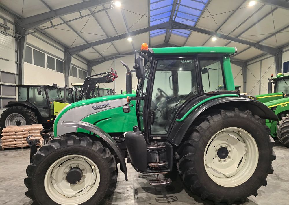 Valtra N 141 - Traktor: billede 3 Valtra N 141 - Traktor: billede 3