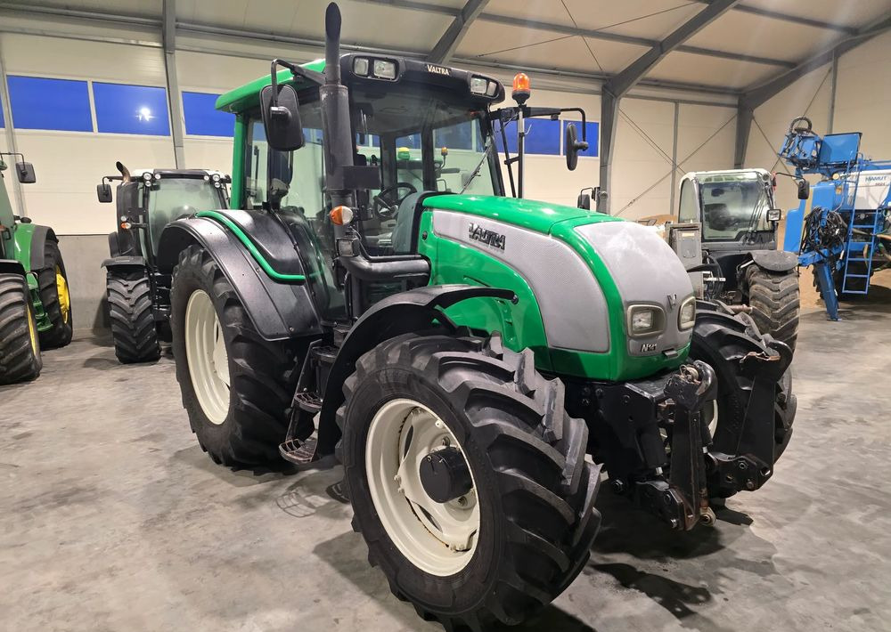 Valtra N 141 - Traktor: billede 2 Valtra N 141 - Traktor: billede 2