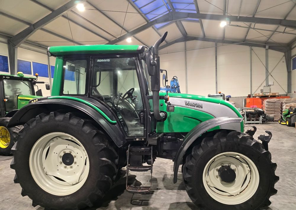 Valtra N 141 - Traktor: billede 4 Valtra N 141 - Traktor: billede 4