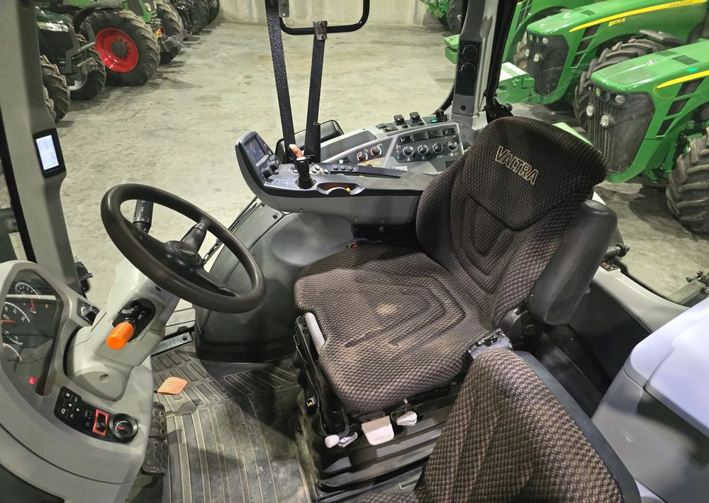 Valtra T 174S - Traktor: billede 5 Valtra T 174S - Traktor: billede 5