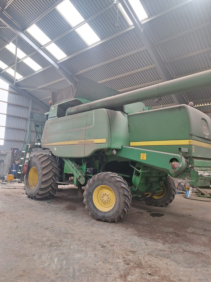 JOHN DEERE T670 - Mejetærsker: billede 1 JOHN DEERE T670 - Mejetærsker: billede 1