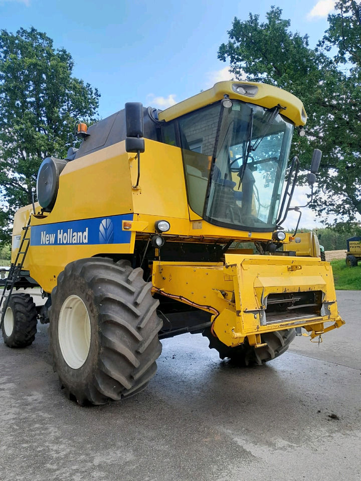 New Holland TC5070 - Mejetærsker: billede 1 New Holland TC5070 - Mejetærsker: billede 1