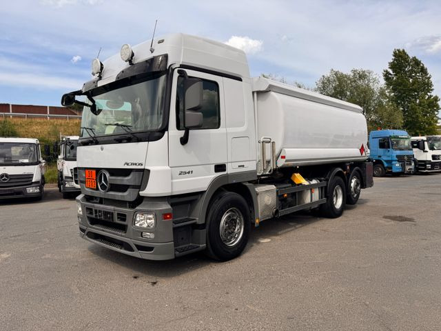 Mercedes-Benz Actros 2541 Tankwagen - Tankbil: billede 3 Mercedes-Benz Actros 2541 Tankwagen - Tankbil: billede 3