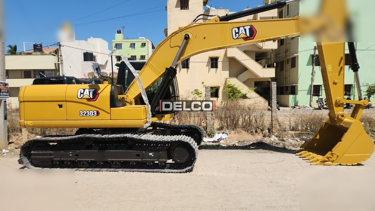 CATERPILLAR 323D3 - Bæltegravemaskine: billede 1 CATERPILLAR 323D3 - Bæltegravemaskine: billede 1