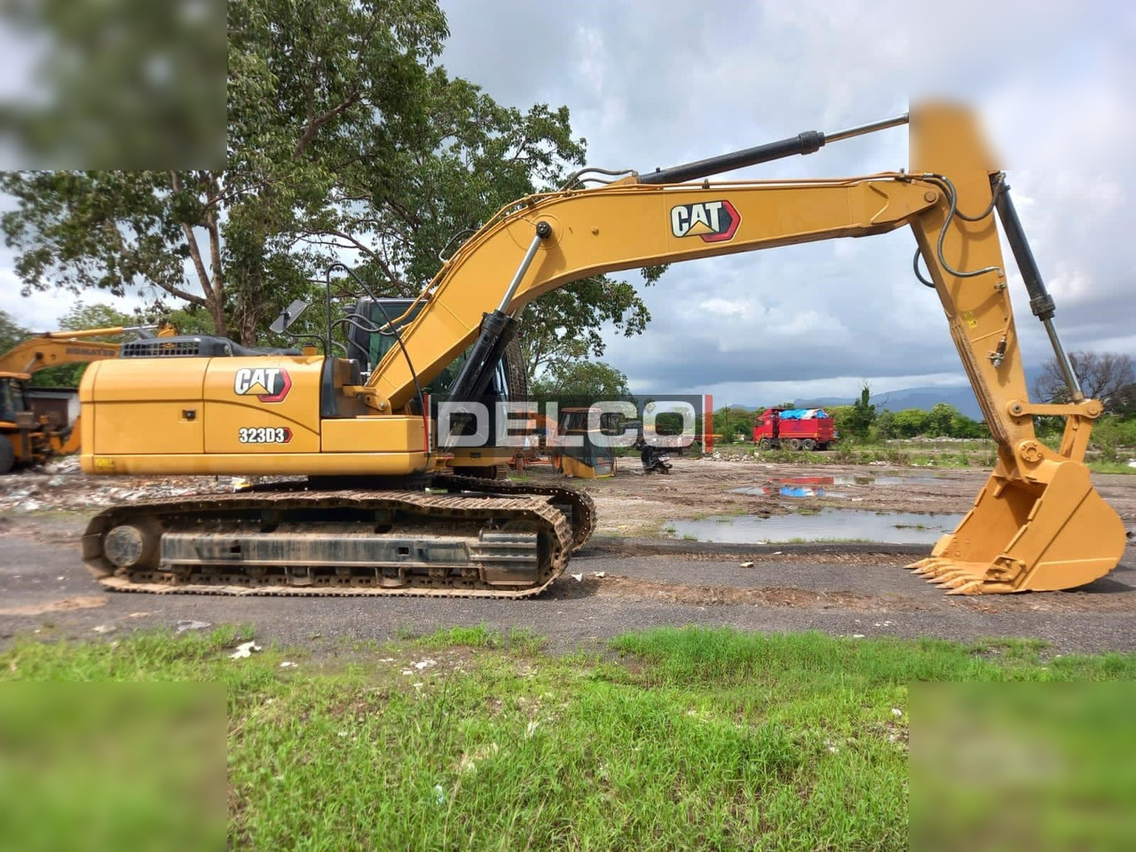 CATERPILLAR 323D3 - Bæltegravemaskine: billede 1 CATERPILLAR 323D3 - Bæltegravemaskine: billede 1