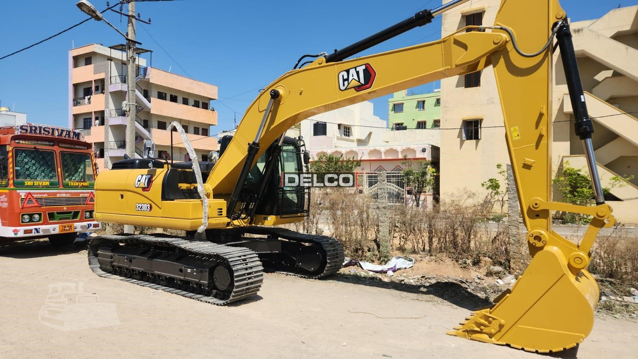 CATERPILLAR 323D3 - Bæltegravemaskine: billede 1 CATERPILLAR 323D3 - Bæltegravemaskine: billede 1
