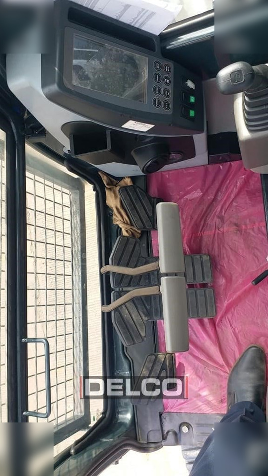 HYUNDAI ROBEX 210 - Bæltegravemaskine: billede 3 HYUNDAI ROBEX 210 - Bæltegravemaskine: billede 3