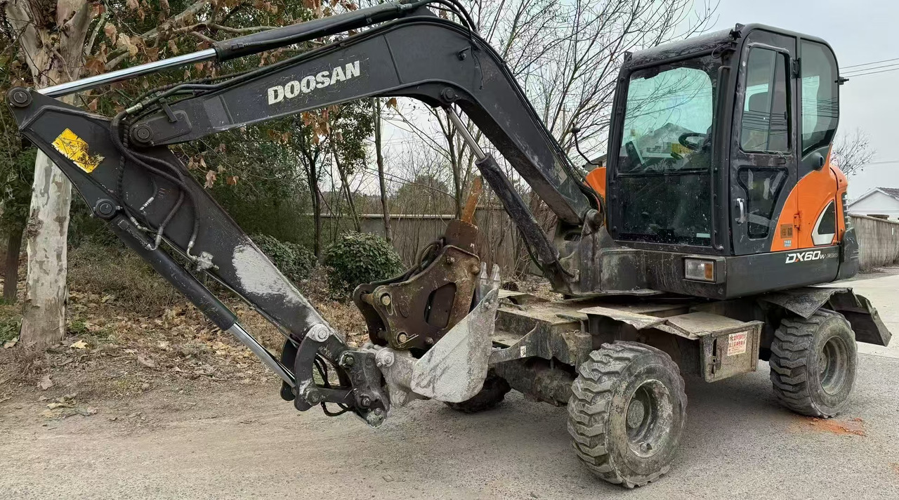 Doosan DX60 - Hjulgravemaskine: billede 1 Doosan DX60 - Hjulgravemaskine: billede 1