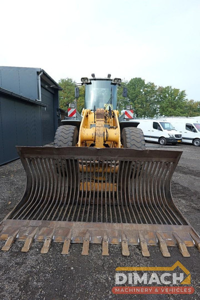 Liebherr L556 Like new!! Airco, quick coupler, skeleton bucket with teeths - Læssemaskine: billede 4 Liebherr L556 Like new!! Airco, quick coupler, skeleton bucket with teeths - Læssemaskine: billede 4