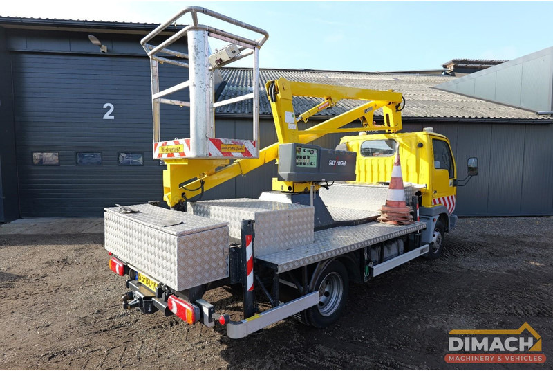 Nissan Cabstar E Sky high autohoogwerker 12meter elektrisch bedienbaar. manbak capaciteit 215kilo - Varebil: billede 2 Nissan Cabstar E Sky high autohoogwerker 12meter elektrisch bedienbaar. manbak capaciteit 215kilo - Varebil: billede 2