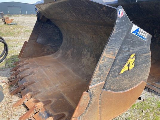 GODET ARDEN SEMI DELTA POUR CHARGEUSE CASE 921 - Skovl: billede 2 GODET ARDEN SEMI DELTA POUR CHARGEUSE CASE 921 - Skovl: billede 2