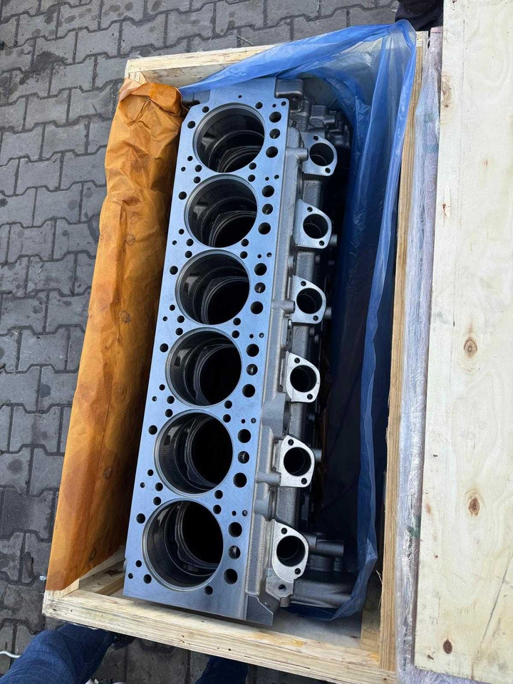 Blok NOWY! do silnika Mercedes om 460 JAGUAR ROPA CLAAS - Motor: billede 2 Blok NOWY! do silnika Mercedes om 460 JAGUAR ROPA CLAAS - Motor: billede 2